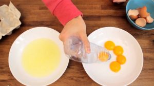Comment séparer le blanc d'un jaune d'œuf