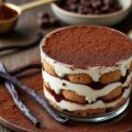découvrez les astuces de chefs pour sublimer un tiramisu classique et impressionner vos invités avec un dessert italien authentique et délicieux.